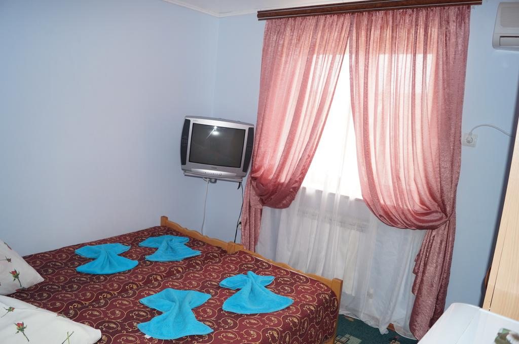 Двухместный (Стандартный двухместный номер с 1 кроватью) гостевого дома Троя, Витязево