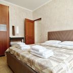 Четырехместный (Двухкомнатный номер с балконом), Гостевой дом Лаура