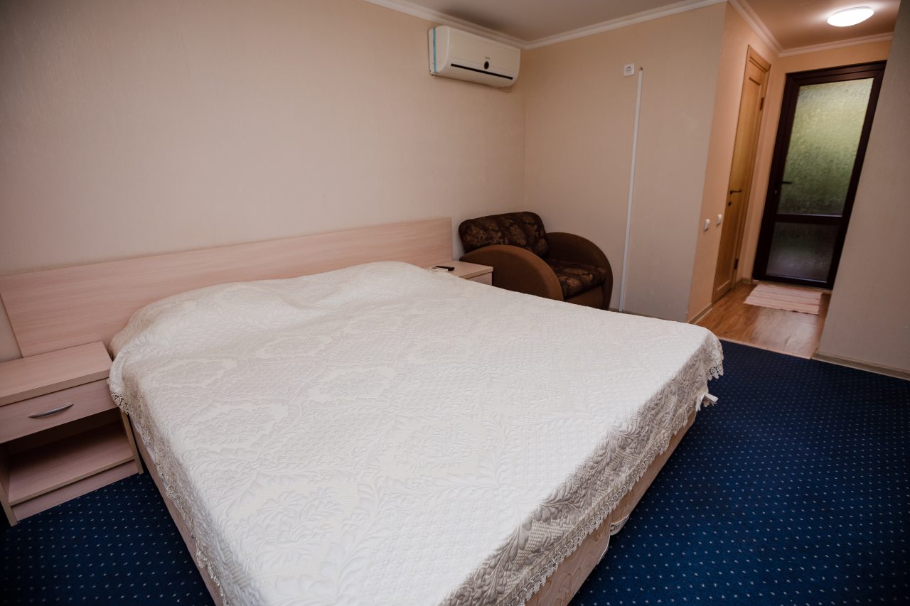 Сьюит (Комфорт 2х-местный), База отдыха Виктория