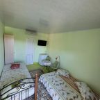 Трехместный (Трехместный номер в корпусе Персик), Отель Приза