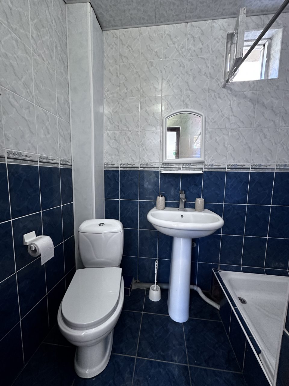 Трёхместный и более (Четырехместный стандарт в коттедже), Гостевой дом Ношен