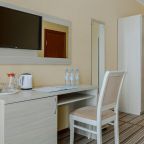 Стандарт улучшенный, столик, чайник, телевизор