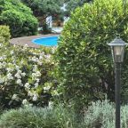 Сад, Отель Л'аморе