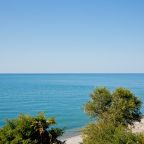 Сад, Отель Л'аморе