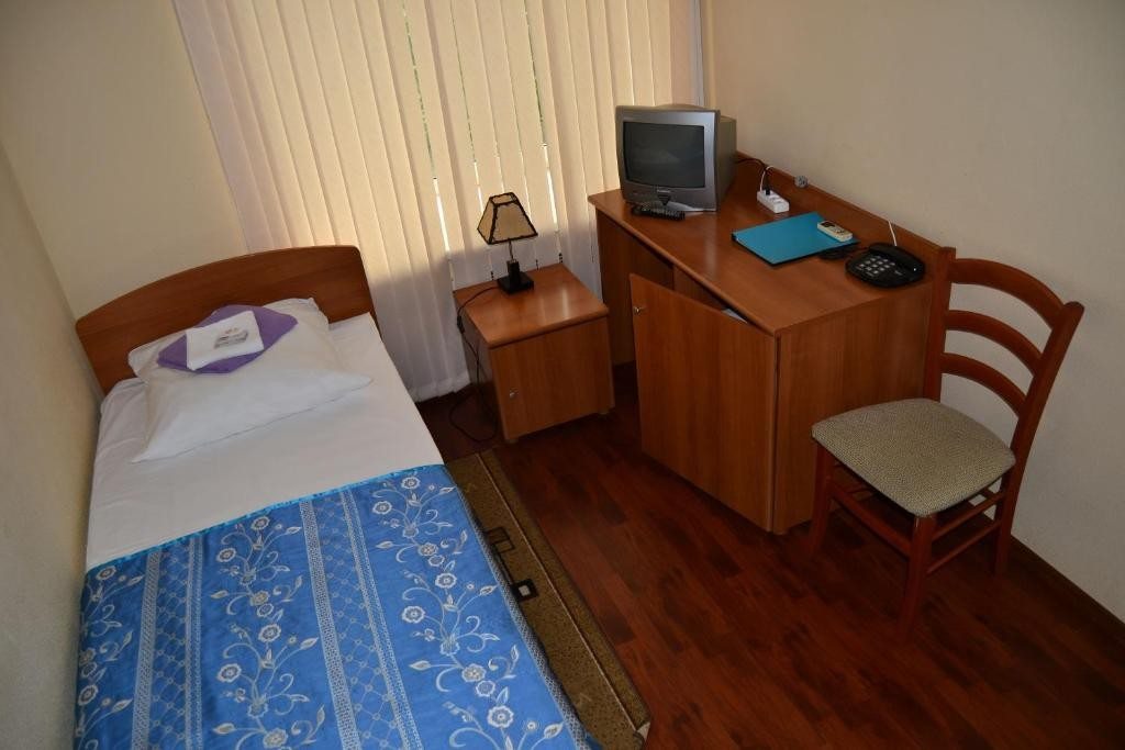 Двухместный (Двухместный номер с 2 отдельными кроватями и общей ванной комнатой) отеля Изумруд Юг, Москва