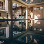 Закрытый бассейн в отеле Южный, Дагомыс