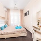 Сьюит (Deluxe with balcony), Отель Democratia Ultra All Inclusive Family Hotel