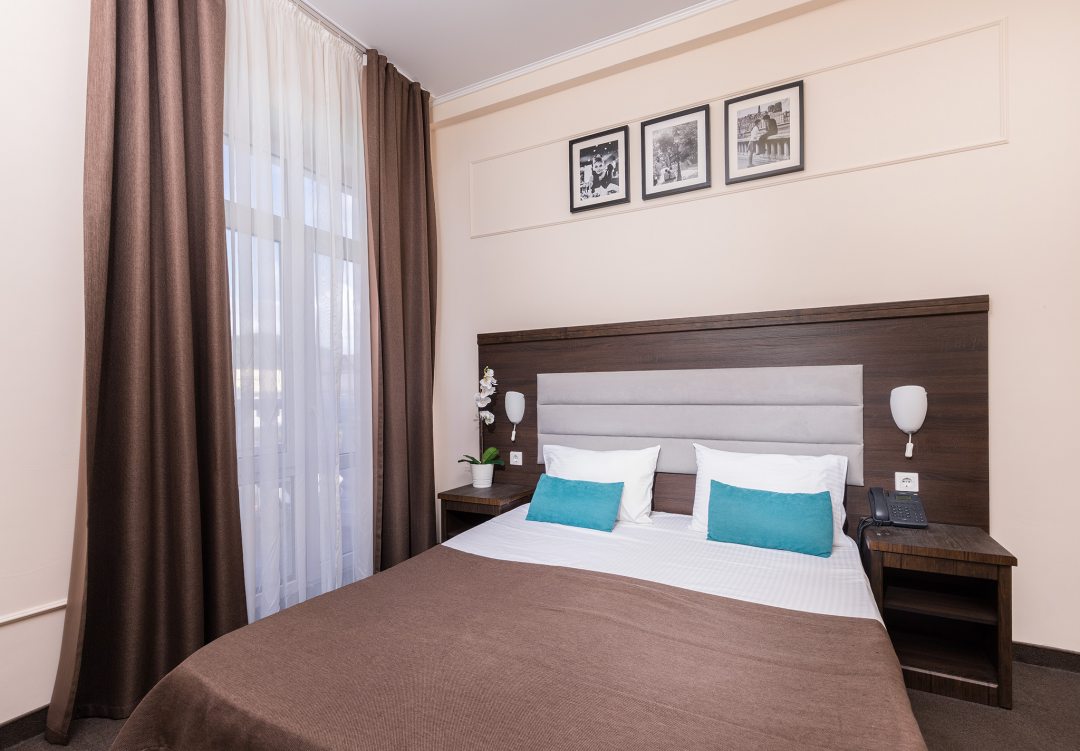 Четырехместный (Junior Suite with balcony) отеля Democratia Ultra All Inclusive Family Hotel, Сукко