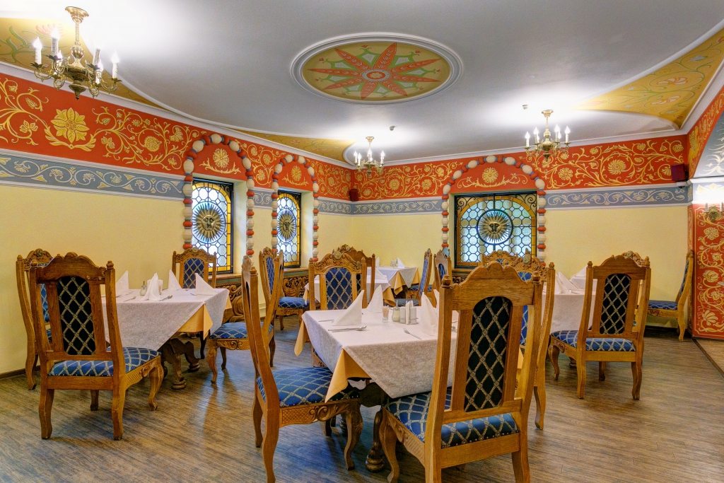 Ресторан в гостинице Сретенская, Москва. Гостиница Сретенская