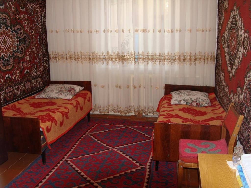 Двухместный (Двухместный номер с 2 отдельными кроватями) гостевого дома Nur, Кочкор