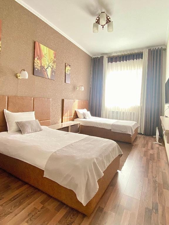 Двухместный (Двухместный номер с 1 кроватью) отеля Caravan Hotel, Каракол (Иссык-Кульская область)