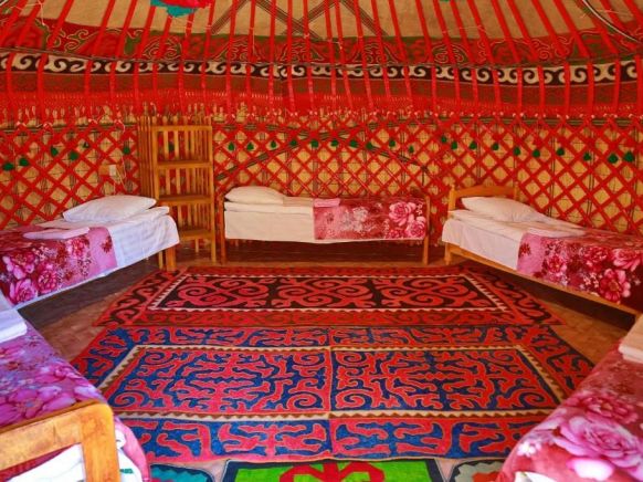 Кемпинг Happy Nomads Yurt, Каракол (Иссык-Кульская область)