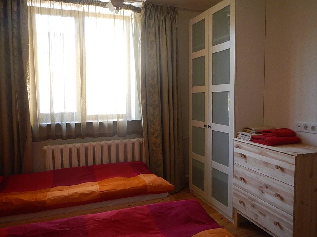 Двухместный (Двухместный номер Делюкс с 2 отдельными кроватями) отеля Memo's Guest House, Каракол (Иссык-Кульская область)