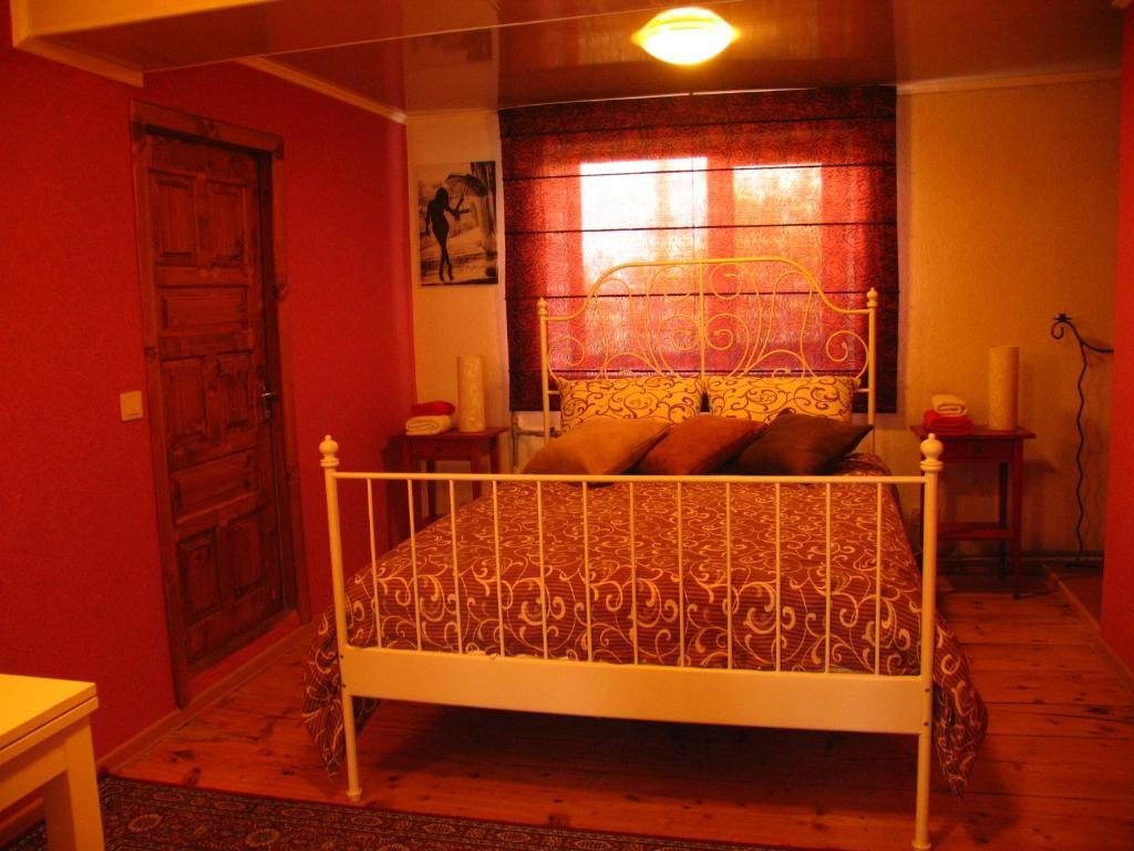 Двухместный (Двухместный номер Делюкс с 1 кроватью) отеля Memo's Guest House, Каракол (Иссык-Кульская область)