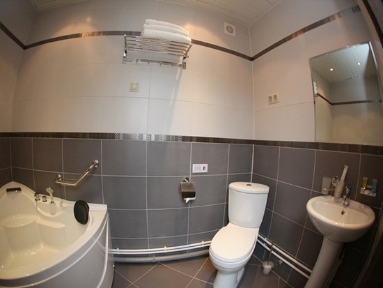 Ванная комната в отеле Зарина, Хабаровск. Отель Зарина