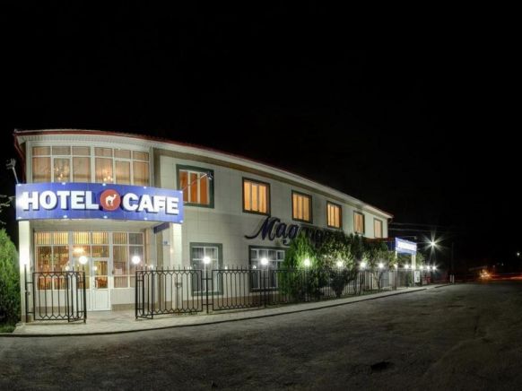 Отель Маданур, Каракол (Иссык-Кульская область)