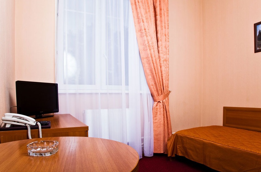 Одноместный (Первая категория  однокомнатный 1 односпальная кровать) гостиницы Гостиный дом, Москва