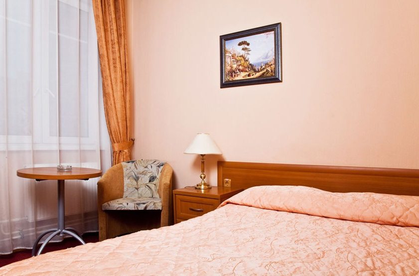Двухместный (Первая категория однокомнатный одна двуспальная кровать) гостиницы Гостиный дом, Москва