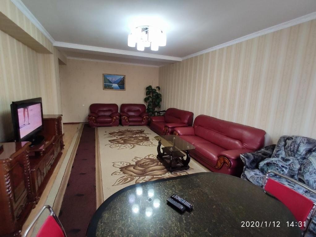 Апартаменты Luxury 3 Room, Бишкек