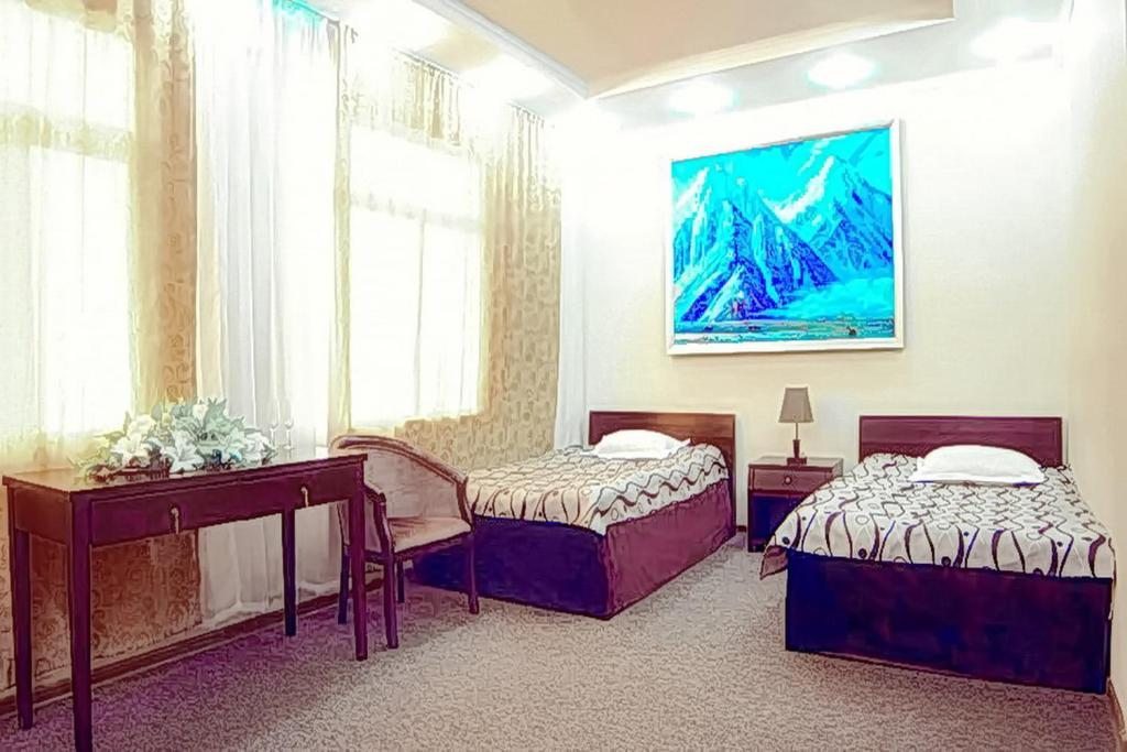 Двухместный (Двухместный номер с 2 отдельными кроватями) отеля Richman, Бишкек