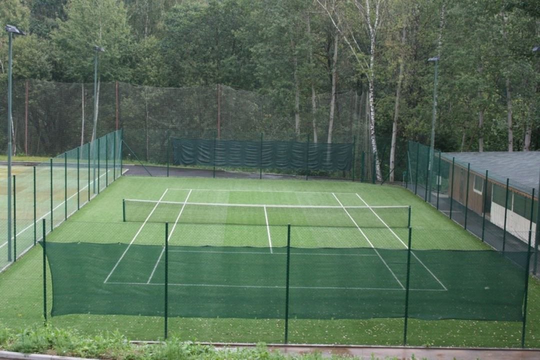 Теннисный корт, Атлас Парк Отель