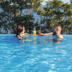 Бассейн подогреваемый INFINITY, Отель Куру Озен