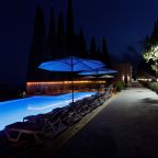 Своя ухоженная территория, Отель Куру Озен