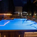 Своя ухоженная территория, Отель Куру Озен