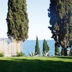 Своя ухоженная территория, Отель Куру Озен