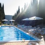 Своя ухоженная территория, Отель Куру Озен