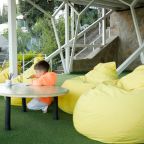 Своя ухоженная территория, Отель Куру Озен