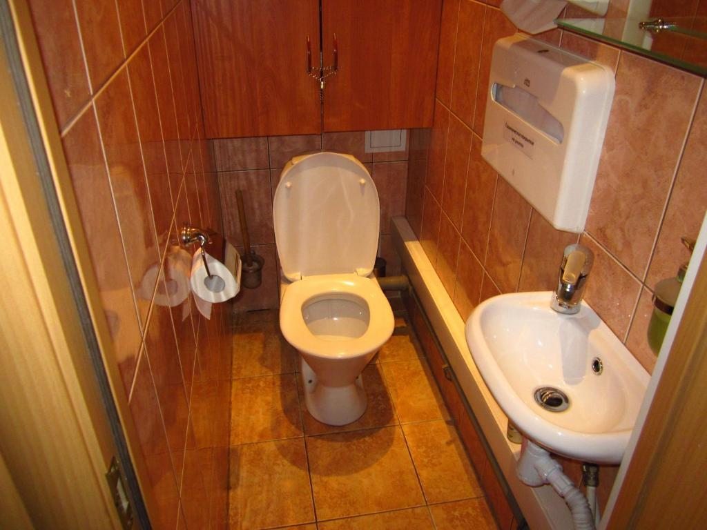 Одноместный (Одноместный номер с общей ванной комнатой) семейного отеля АБСОЛЮТ, Санкт-Петербург