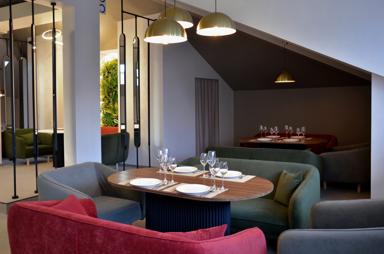 Бар / Ресторан, Отель Луна и Лотос