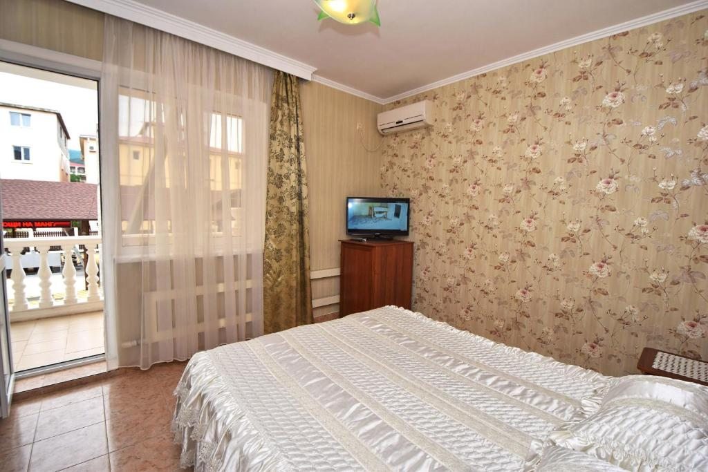 Двухместный (Двухместный номер с 2 отдельными кроватями) гостевого дома Георгий, Кабардинка