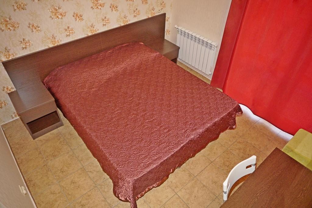 Двухместный (Двухместный номер с 1 кроватью или 2 отдельными кроватями, вид на сад) гостиничного комплекса Панорама, Кабардинка
