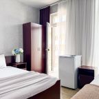 Трехместный (Трехместный номер с балконом), Гостевой дом Алина