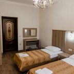 Апартаменты (Двухкомнатные на 1 этаже), Гостевой дом Наталья