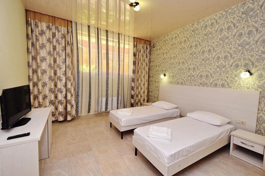 Двухместный (Двухместный номер с 2 отдельными кроватями) мини-отеля Фортуна, Кабардинка