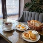 Континентальный завтрак, Гостиница Апельсин