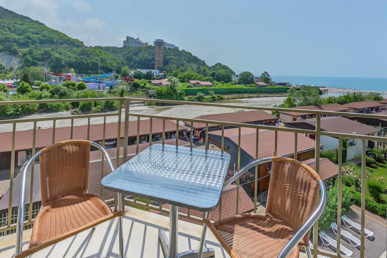 Двухместный (Двухместный номер «Комфорт» с 1 кроватью и балконом), Гостиничный комплекс Черноморье