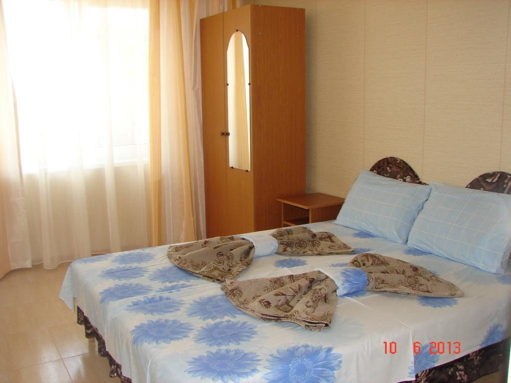Двухместный (Стандартный двухместный номер с 1 кроватью или 2 отдельными кроватями) мини-отеля Белый парус, Вардане