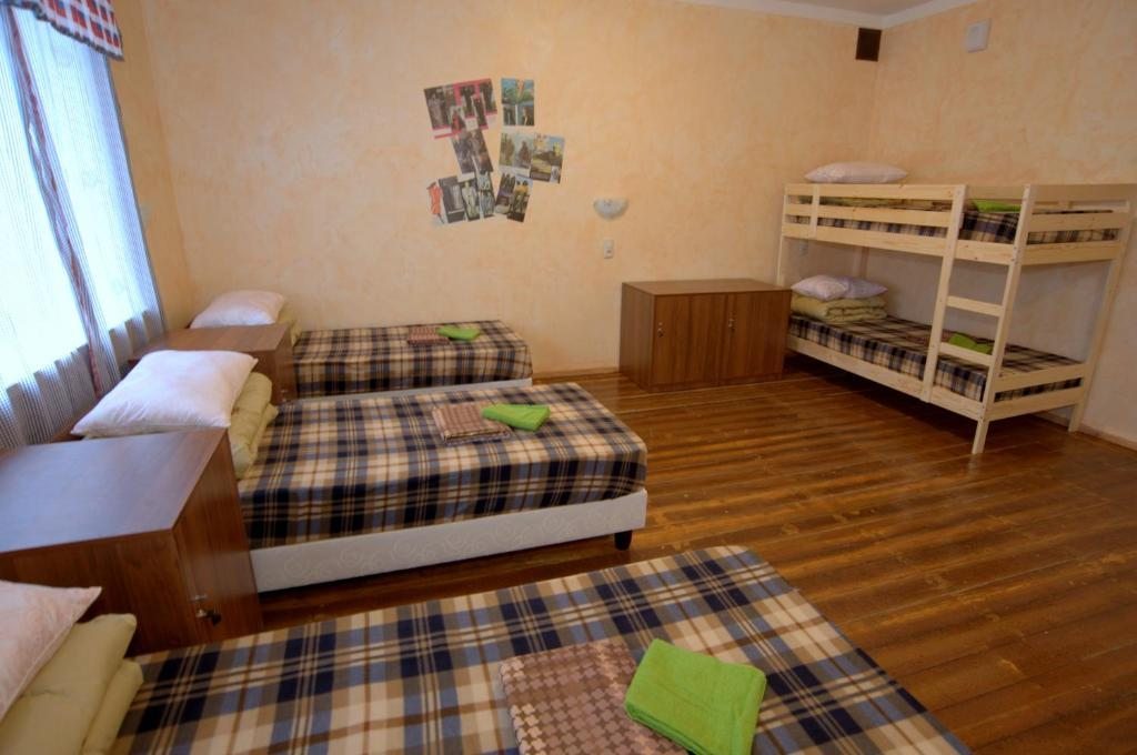 Номер (Односпальная кровать в общем номере с 6 кроватями) хостела В городе N, Псков