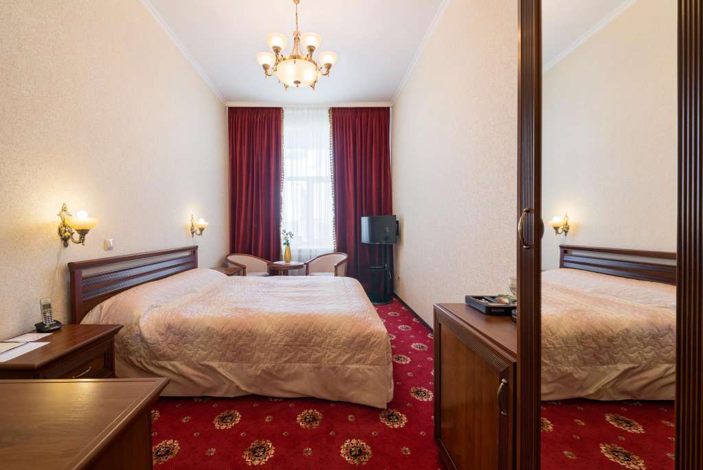 Улучшенный двухместный номер с 1 кроватью в отеле «Кармергерский», Москва. Гостиница Камергерский