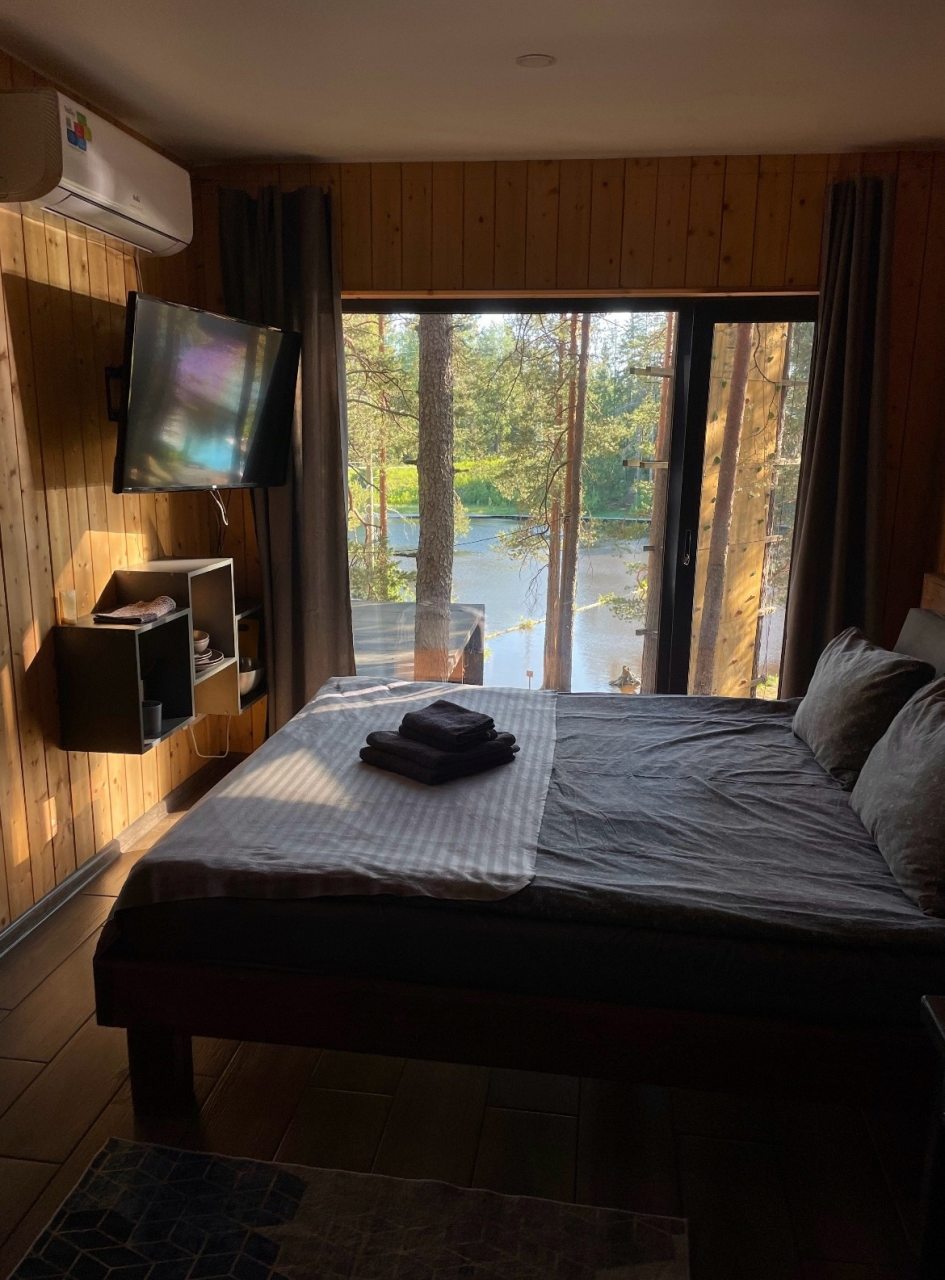 Двухместный (Панорамный апартамент с сауной, мангалом и видом на озеро), База отдыха GREENVALD Парк Скандинавия