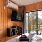 Двухместный (Панорамный апартамент с сауной, мангалом и видом на озеро), База отдыха GREENVALD Парк Скандинавия