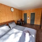 Двухместный (Панорамный апартамент с сауной, мангалом и видом на озеро), База отдыха GREENVALD Парк Скандинавия