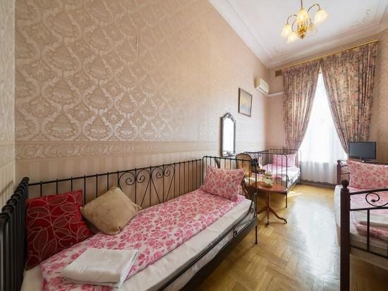 Трёхместный и более гостевого дома Версаль на Тверской, Москва