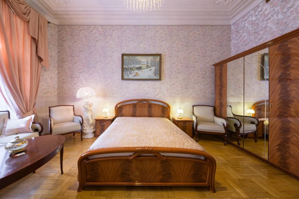 Двухместный (Двухместный номер с 1 кроватью и общей ванной комнатой) гостевого дома Версаль на Тверской, Москва