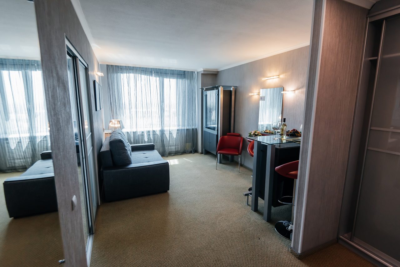 Люкс (Двухкомнатный), Конгресс-отель Don-Plaza