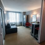 Люкс (Двухкомнатный), Конгресс-отель Don-Plaza